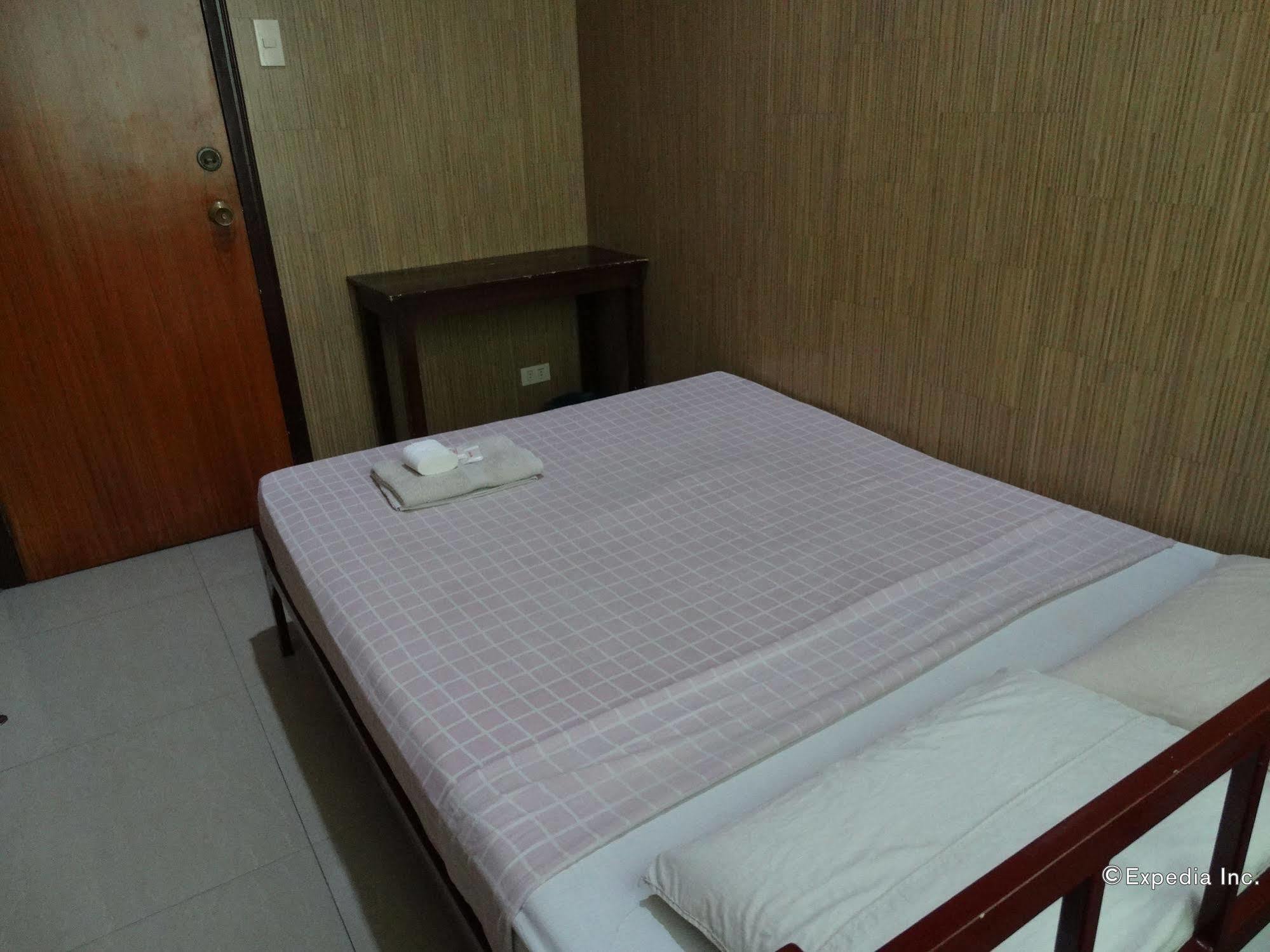 Daylight Inn Davao City Kültér fotó
